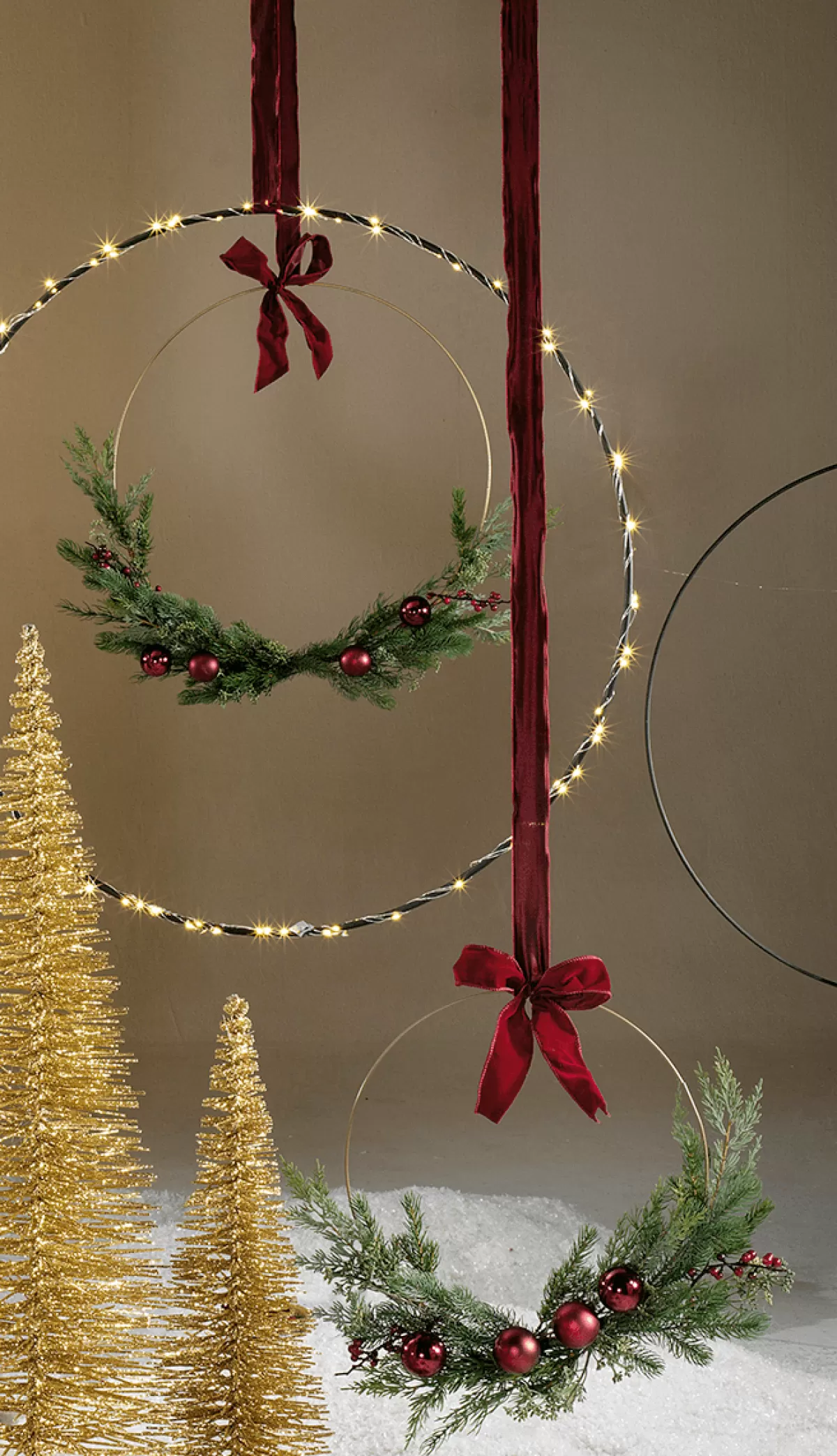 DecoWoerner Anneau Déco En Métal, Entre 58 Et 60 Cm Ø