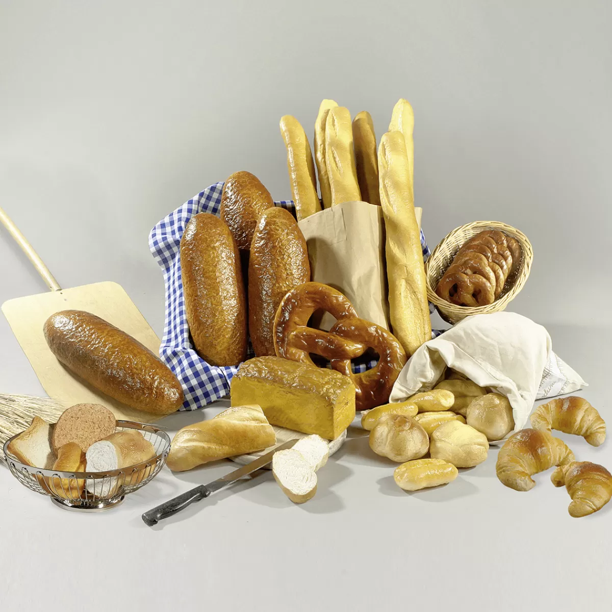 assortiment_de_petits_pains_lot_de_8aliment_factice_4.webp DecoWoerner Assortiment De Petits Pains Lot De 8Aliment Factice