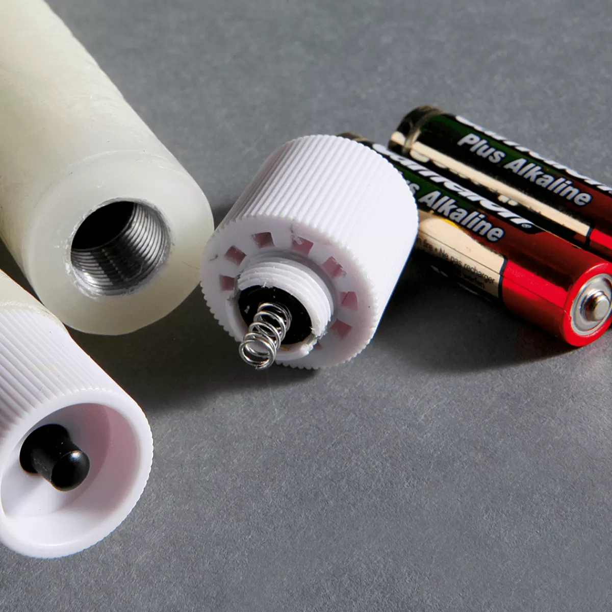 DecoWoerner Bougies Pilier En Cire LED 24 Cm, Lot De 2