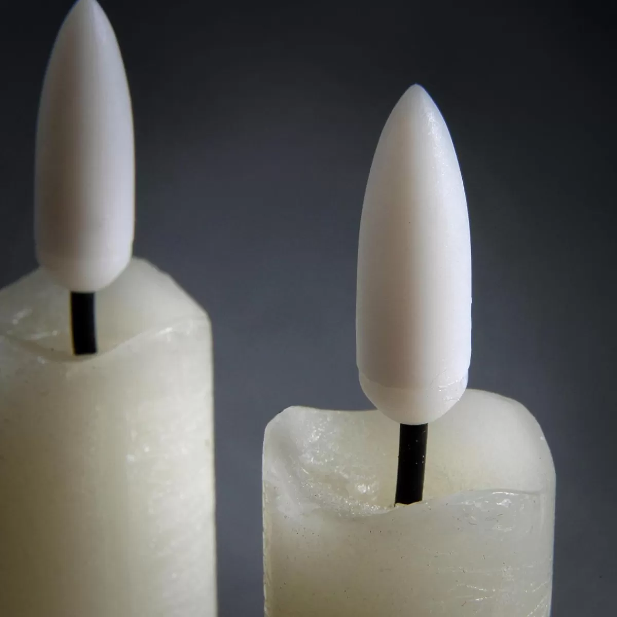 DecoWoerner Bougies Pilier En Cire LED 24 Cm, Lot De 2