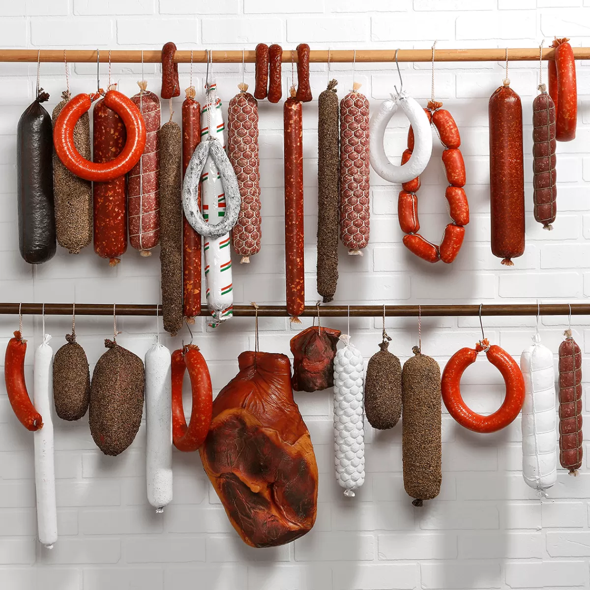 DecoWoerner Couple De Saucisses Montagnardes, Aliment Factice 13 Cm