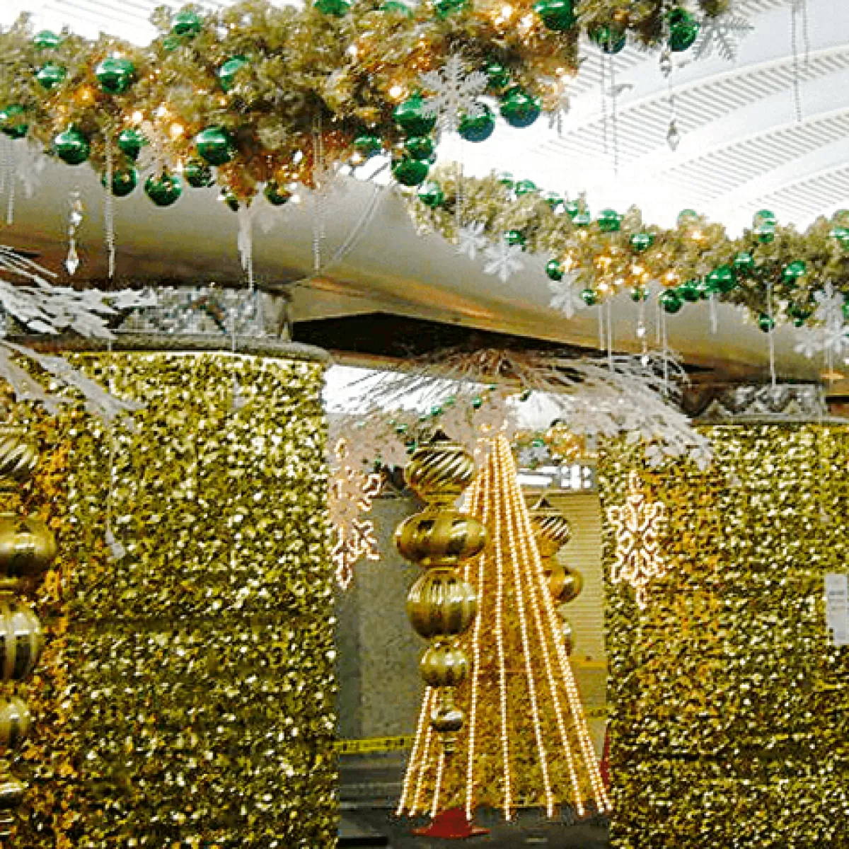 feuille_doptique_dcoupe_mtallise_90_cm_de_large_or_5.webp DecoWoerner Feuille D'optique Découpée Métallisée 90 Cm De Large,