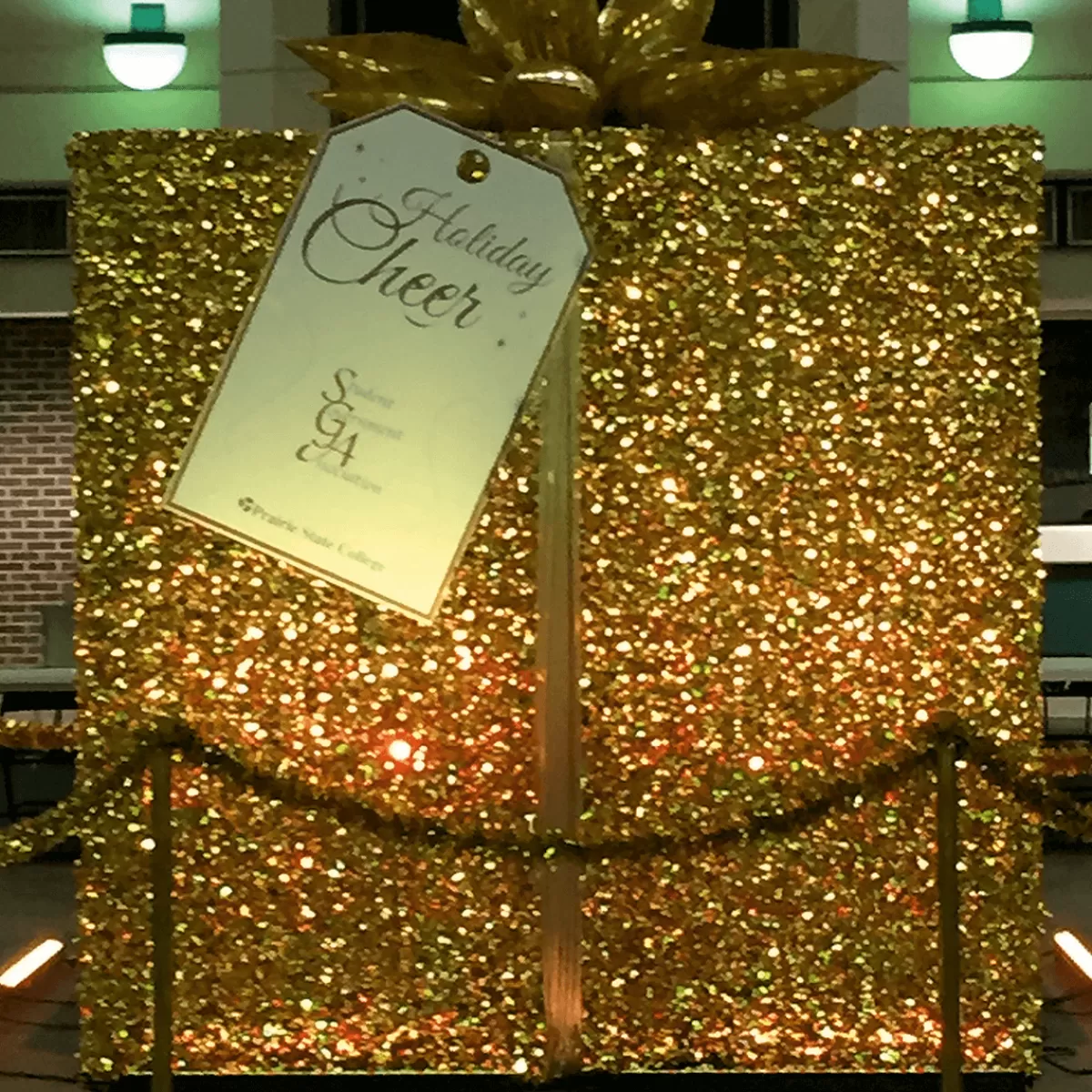 feuille_doptique_dcoupe_mtallise_90_cm_de_large_or_8.webp DecoWoerner Feuille D'optique Découpée Métallisée 90 Cm De Large,