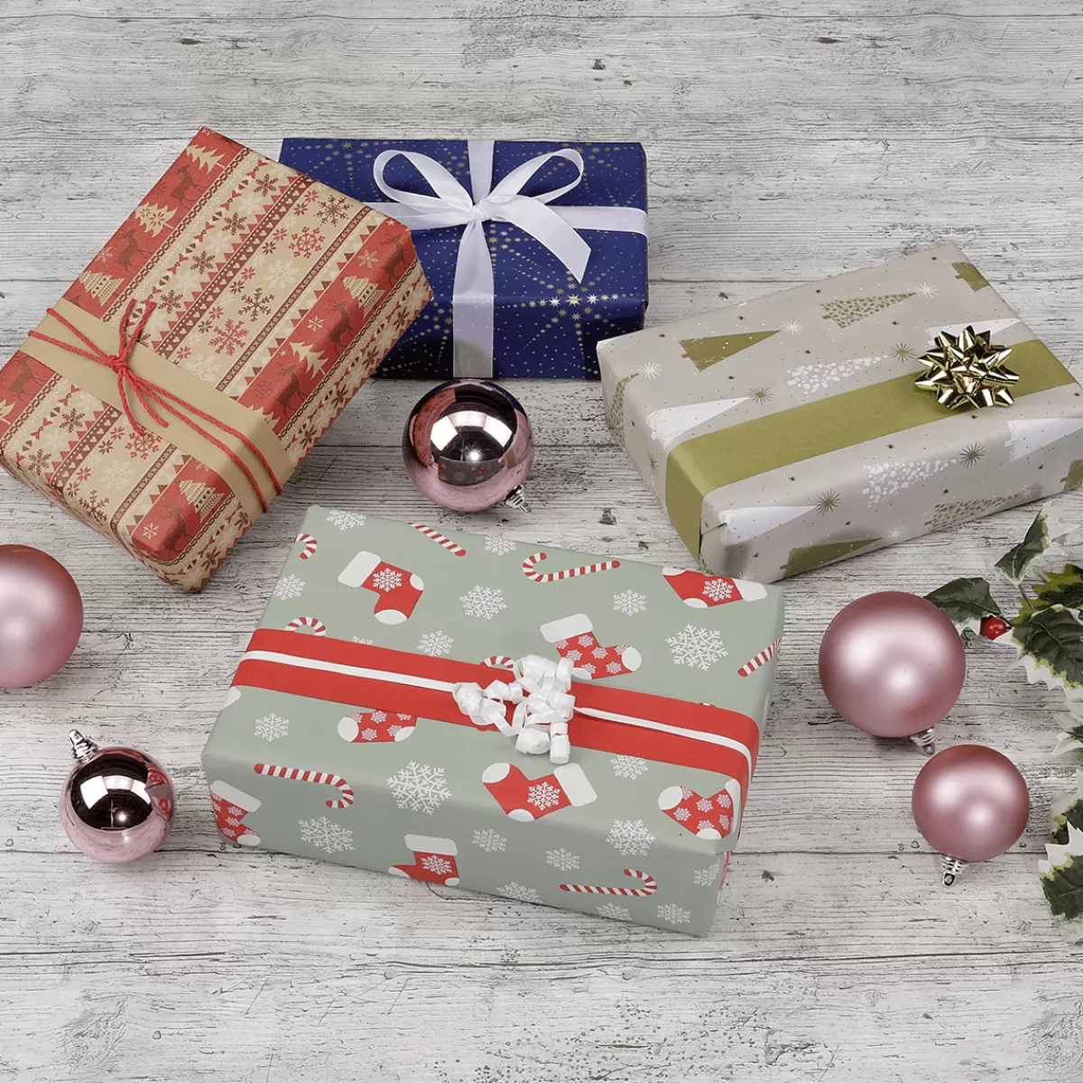 papier_cadeau_double_face_arbres_de_nol_or__crme_3.webp DecoWoerner Papier Cadeau Double Face Arbres De Noël / Crème