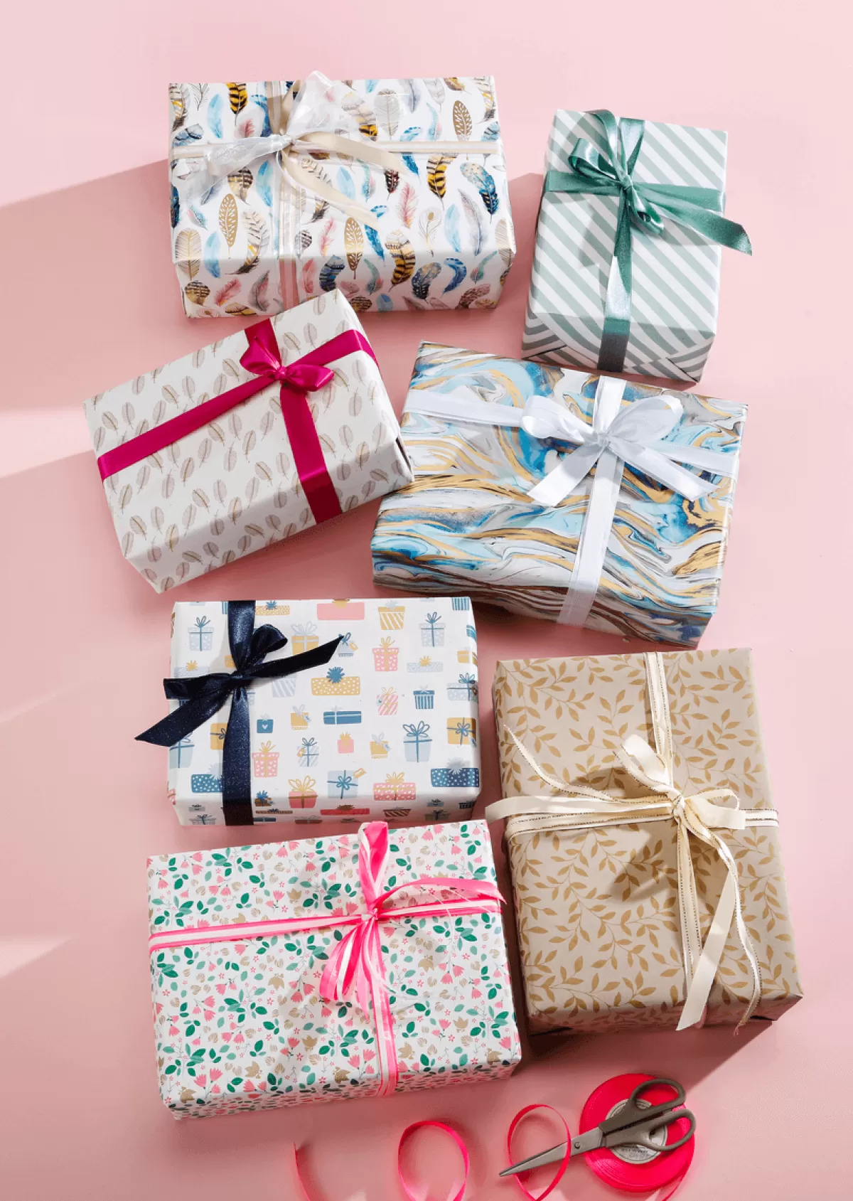 papier_kraft_cologique_de_betterave__sucre__rayures_vertes__blanches__rouleau_de_50_m_de_papier_cadeau_3.webp DecoWoerner Papier Kraft écologique De Betterave à Sucre à Rayures es & Blanches - Rouleau De 50 M De Papier Cadeau