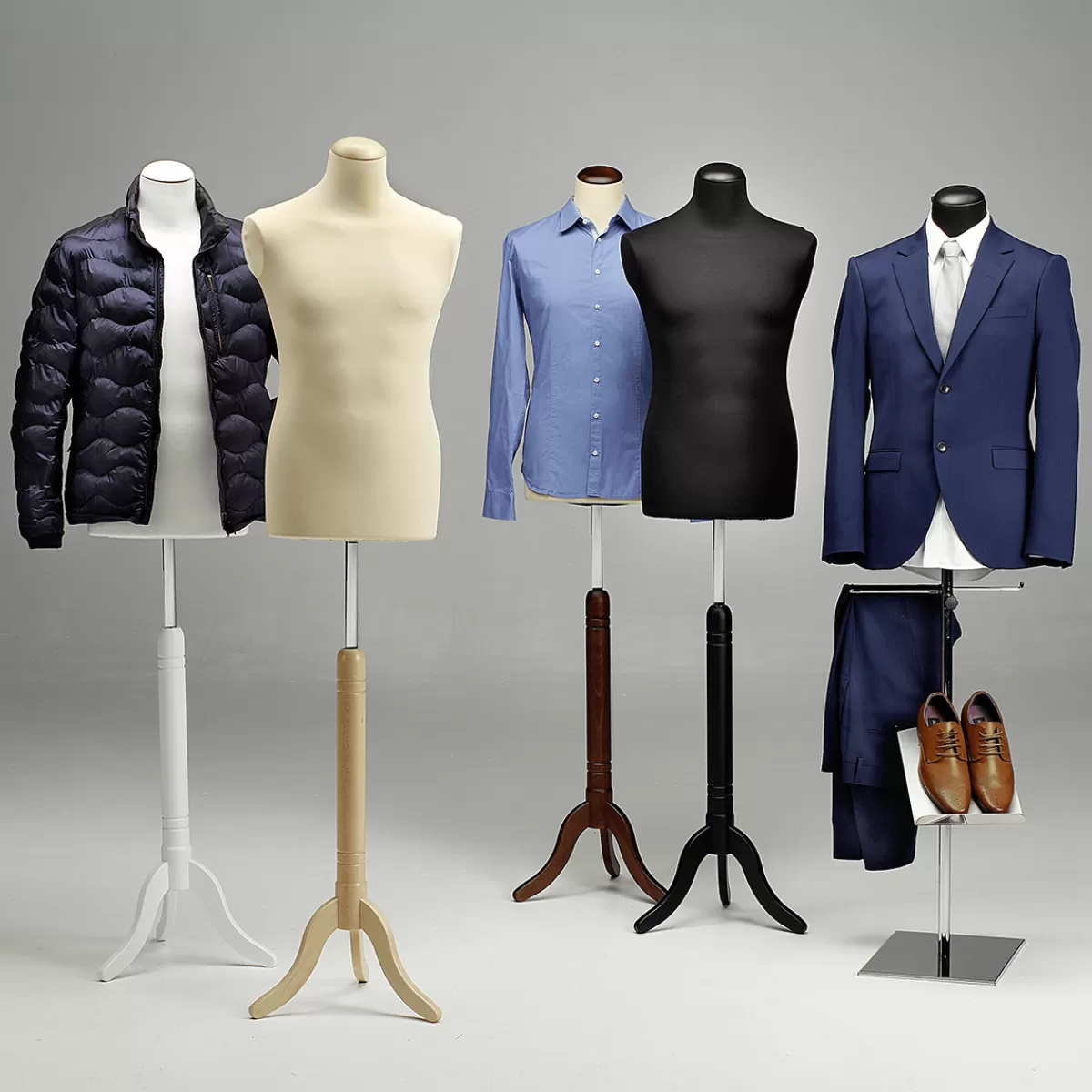 DecoWoerner Présentoir Chromé Pour Bustes De Tailleur Avec Présentoir à Chaussures 40 X 40 X 100 Cm