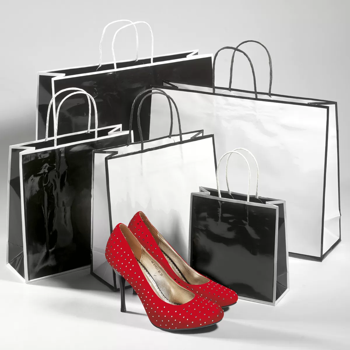 sac_en_papier_coco_blanc_18_x_18_cm_25_pcs_155grm_2.webp DecoWoerner Sac En Papier "Coco" 18 X 18 Cm 25 Pcs, 155gr/m².