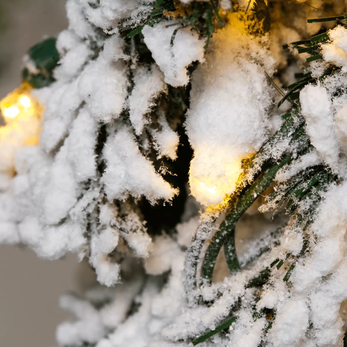 sapin_artificiel_enneig_sapin_des_alpes_avec_led_90_cm_4-1.webp DecoWoerner Sapin Artificiel Enneigé Sapin Des Alpes Avec LED 90 Cm