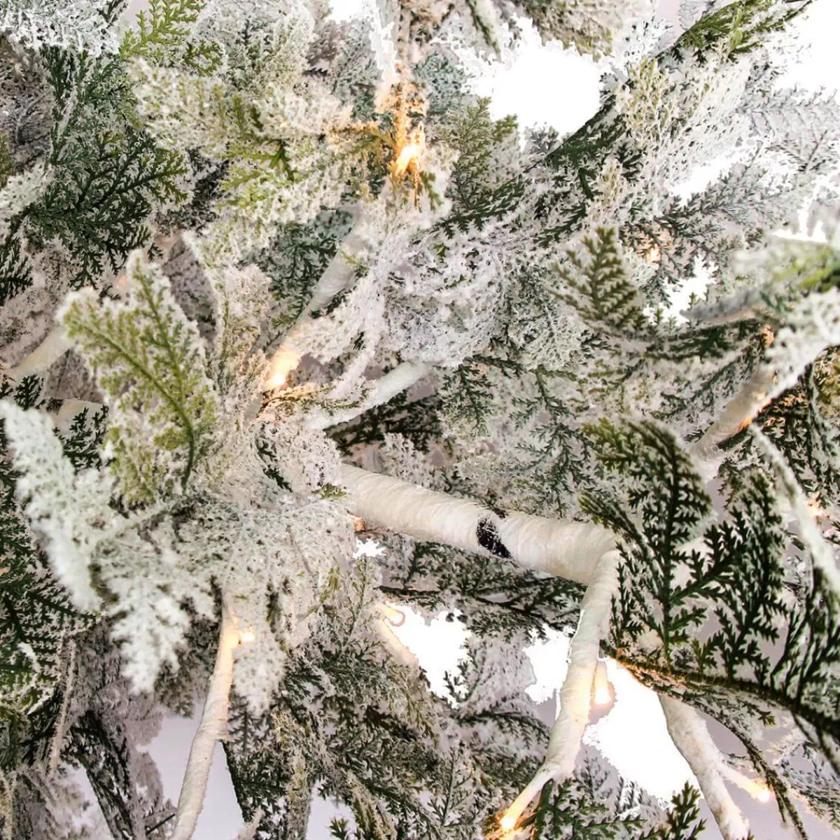 sapin_de_nol_artificiel_suspendu_cdre_avec_aiguilles_givres_et_led_300_cm_3-1.webp DecoWoerner Sapin De Noël Artificiel Suspendu Cèdre Avec Aiguilles Givrées Et LED 300 Cm