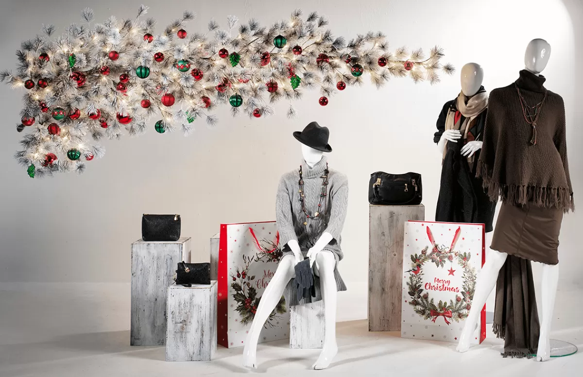 sapin_de_nol_artificiel_suspendu_pin_avec_aiguilles_givres_et_led_300_cm_9-1.webp DecoWoerner Sapin De Noël Artificiel Suspendu Pin Avec Aiguilles Givrées Et LED 300 Cm