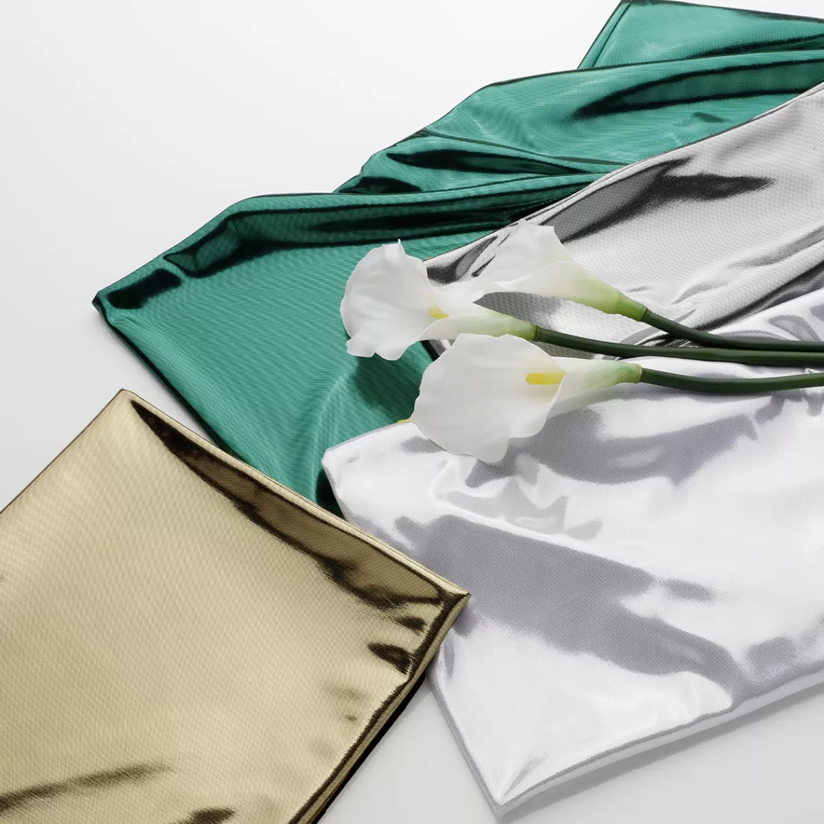 tissu_brillant_chandail_de_fleuret_or_larg_110_cm_5.webp DecoWoerner Tissu Brillant Chandail De Fleuret Larg. 110 Cm